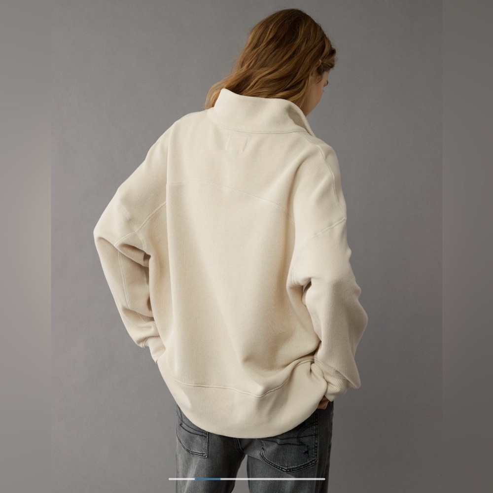 American Eagle Women’s Big Hug Henley Sweatshirt Color Cream Size M - Picture 5 of 7